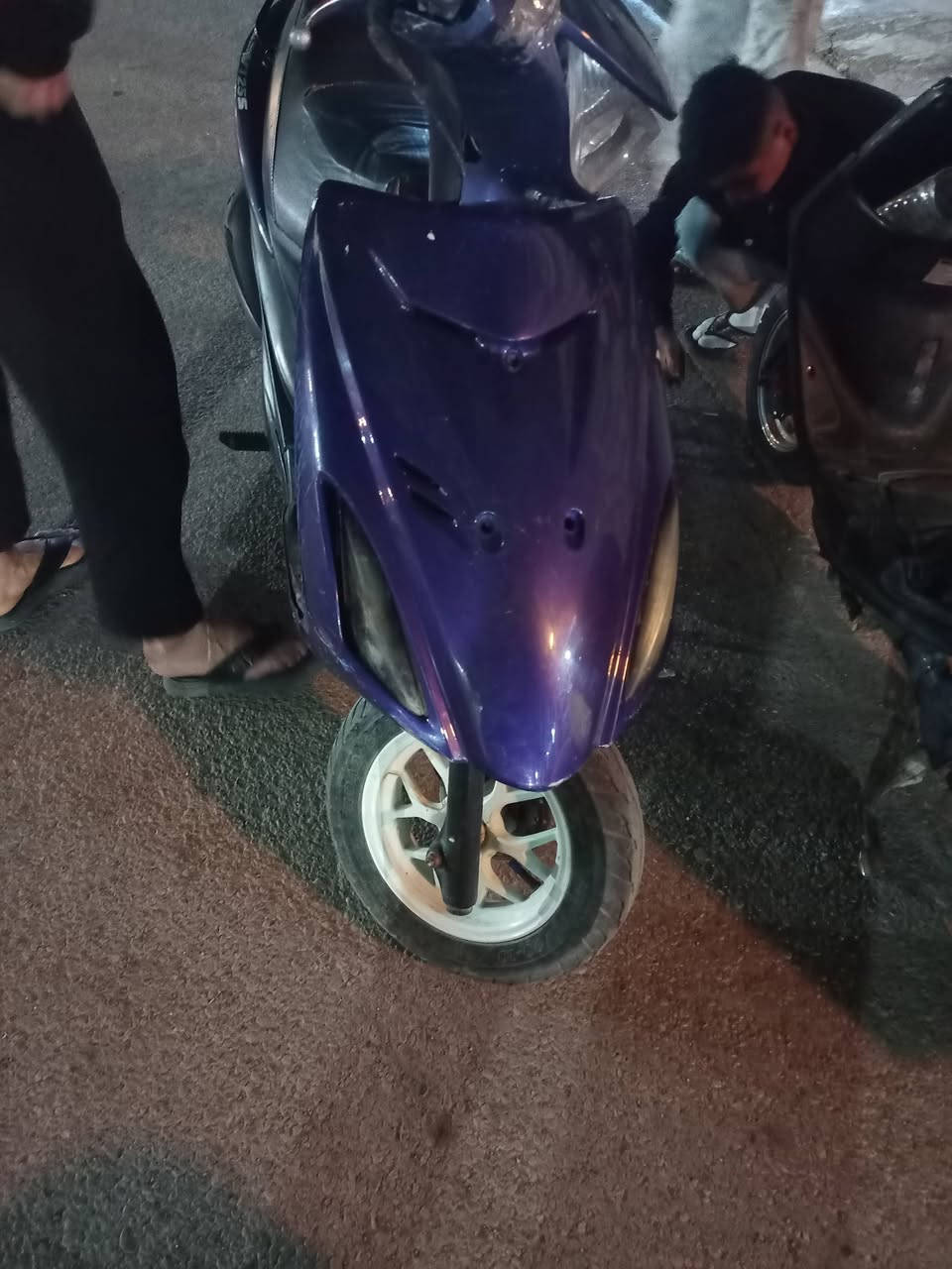 دراجه يدري الشغاله كل شي مو عاوزها نوزل الدراجه للبيع 350 وبيها مجال مكاني كوت


**إذا كنت صاحب هذا الإعلان وتريد حذفه لأي سبب، رجاءا أرسل رسالة إلى الدعم الفني**