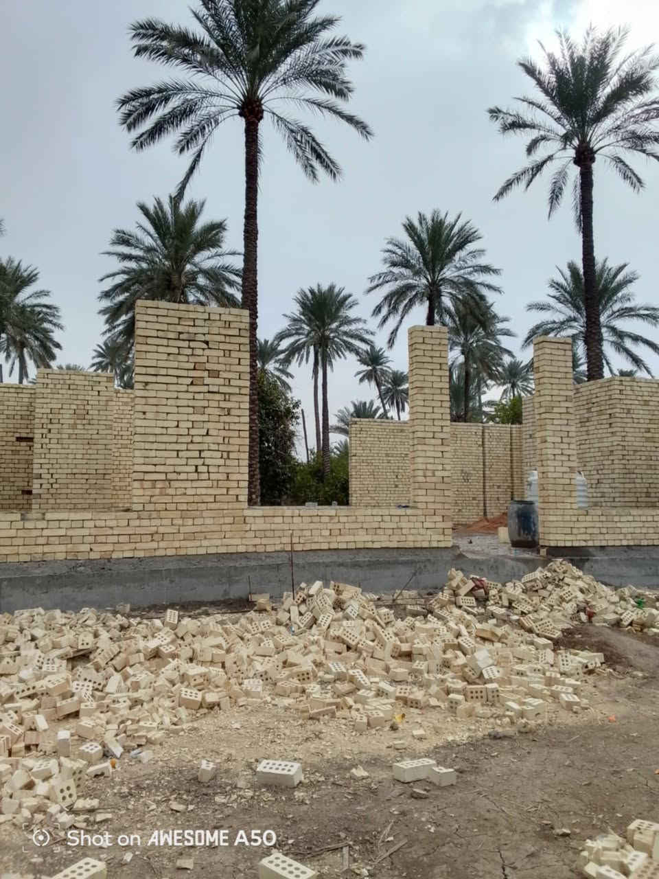 خلفه بناء متفرغ حالين ***********
