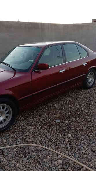 سلام عليكم سيارة بي ام 525 سياره جاهزه  فقط  الجاملغ الأمامي بي ضربه اي دواخل مابيهه  بيع او مراوس حسب القناعه السعر 63 وبيها مجال  رقم الهاتف ***********
