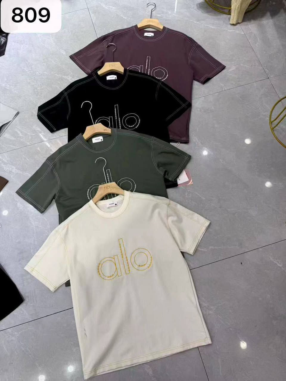 حلقة صيني ماستر كواليتي 

القياسات L X3 

نظام درزن 12 قطعة 150 الف


**إذا كنت صاحب هذا الإعلان وتريد حذفه لأي سبب، رجاءا أرسل رسالة إلى الدعم الفني**