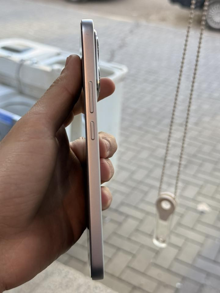 مكلف بل نشر صاحب الجهاز هاذا رقمه

‭0789 250 5730‬
 هونر x8
