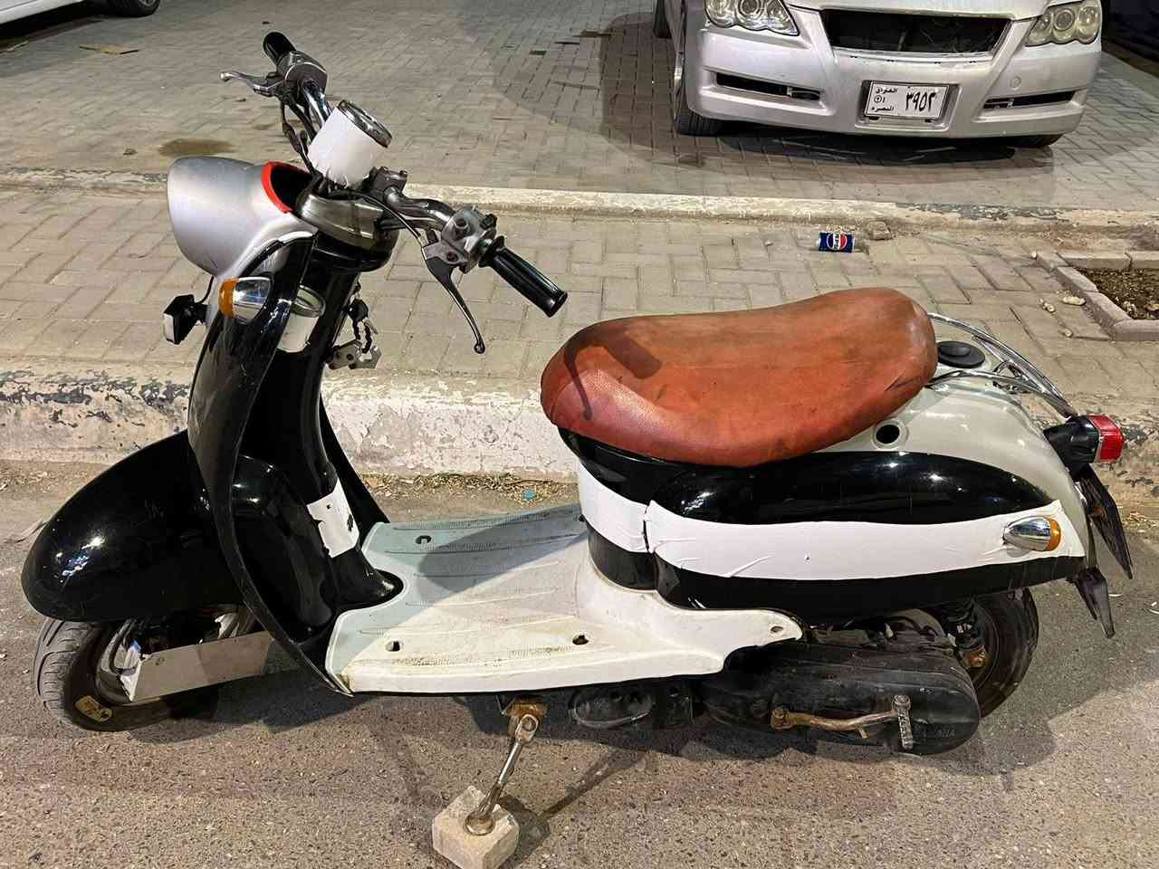 اللهم صل على محمد وآل محمد
دراجه عبد الحليم فحل كلاسك خطين 
مفوله مكينه شلعه ومعدل مفوله كلش مكينه ناعمه وخرسه
لا صوت اكسل ولا شي حساس دهن بريكات دبلات بلاد 
دراجه مفوله تفيد واحد يروح لشغل شي 
نقص بس باتري لسلف لا أكثر ولا أقل 
س ٣٠٠ شراي بخدمتك مكاني البصرة المعقل


**إذا كنت صاحب هذا الإعلان وتريد حذفه لأي سبب، رجاءا أرسل رسالة إلى الدعم الفني**