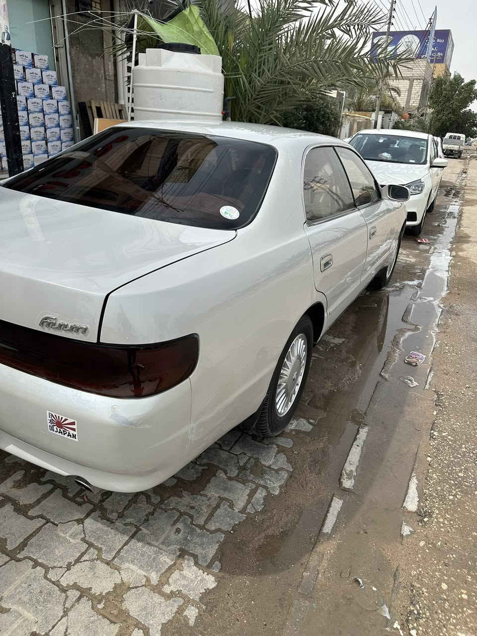 السلام عليكم سياره شيزرللبيع سياره مكفوله من الكص الضربه  والصبغ حداديه تبريد تخم تاير ويل شرط مال اليابان من الحاويه شديتهن صار شهر رقم انكليزي بسمي السياره مكينه كير السياره احلا من الصور بعد جديده مكاني نجف حي العسكري *********** السعر75 وبيه مجال
