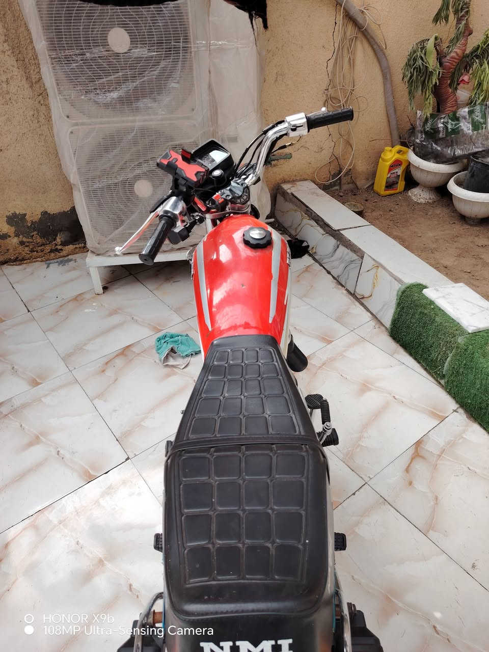 سلام عليكم دراجات للبيع نامه شلامجه اصلي ٢٣ وكيله سيد خلدون سعر مليون و ٣٠٠ أوراق  وثانيه ساسوكي 60 دراجه يرادله باتري دراجه شغاله معدل وشلعه سعره ٢٠٠ مكاني ميسان قضاء لمجر كبير ناحيه العدل ***********
