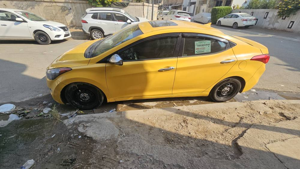 سلام عليكم النتره اللبيع موديل 2013  حادثه قبق جنطه السياره بدون معجون رقم جديد  سنويه جديد  السعر 98    ***********  مكان السياره  بغداد الدولعي
