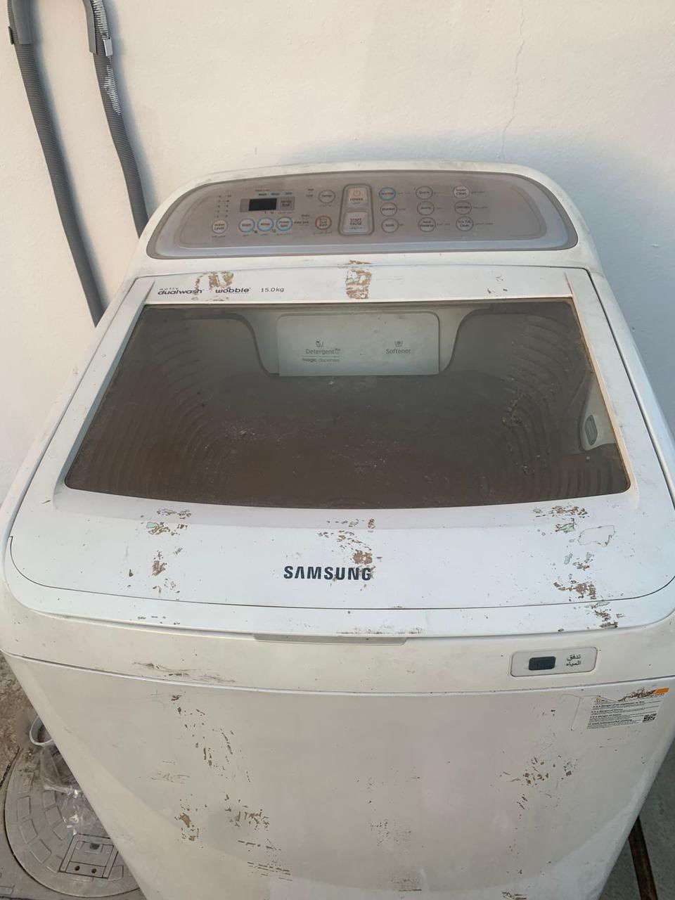 بيع مستعجل عليها غساله اوتماتيك مستعمله اخو الصفر 
نضيفه بشرط من كل النواحي كلشي بيها شرط 
الشاري يتصل ***********
