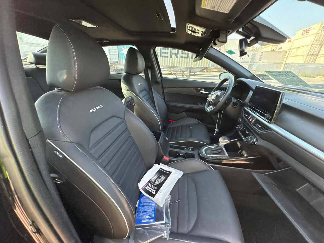 كيا فورتي مديل24جيتي لاين وارد امريكا
السعر 150بيها مجال 
بدون رقم 
باسمي اني المستورد 
هاي صور الحادث مال امريكا 
السيارة بيهة تبديله قطعة وحدة بنيد فقط حاليا السيارة مصلحة ونضيفة بس عايزها ترقيم  الرقم خاص ادزة الشراي فقط يراسل رجاءا


**إذا كنت صاحب هذا الإعلان وتريد حذفه لأي سبب، رجاءا أرسل رسالة إلى الدعم الفني**