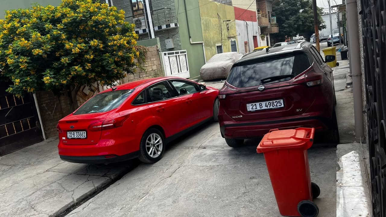 سلام عليكم 
فورد فوكس للبيع
موديل2017
محرك4 سلندر 20
مواصفات تثبيت سرعة تحكم استيرن
كامرة گير اوتو 4جام اوتو
سستم صوت synic
ضرر قطعتين بونيد وجامرلخ بدون دواخل بدون ايرباك
گير محرك بشرط تحويل بشرط 
بيها دفتر بنزين
سعر 88
مكان السيارة كركوك 
للاستفسار ***********
