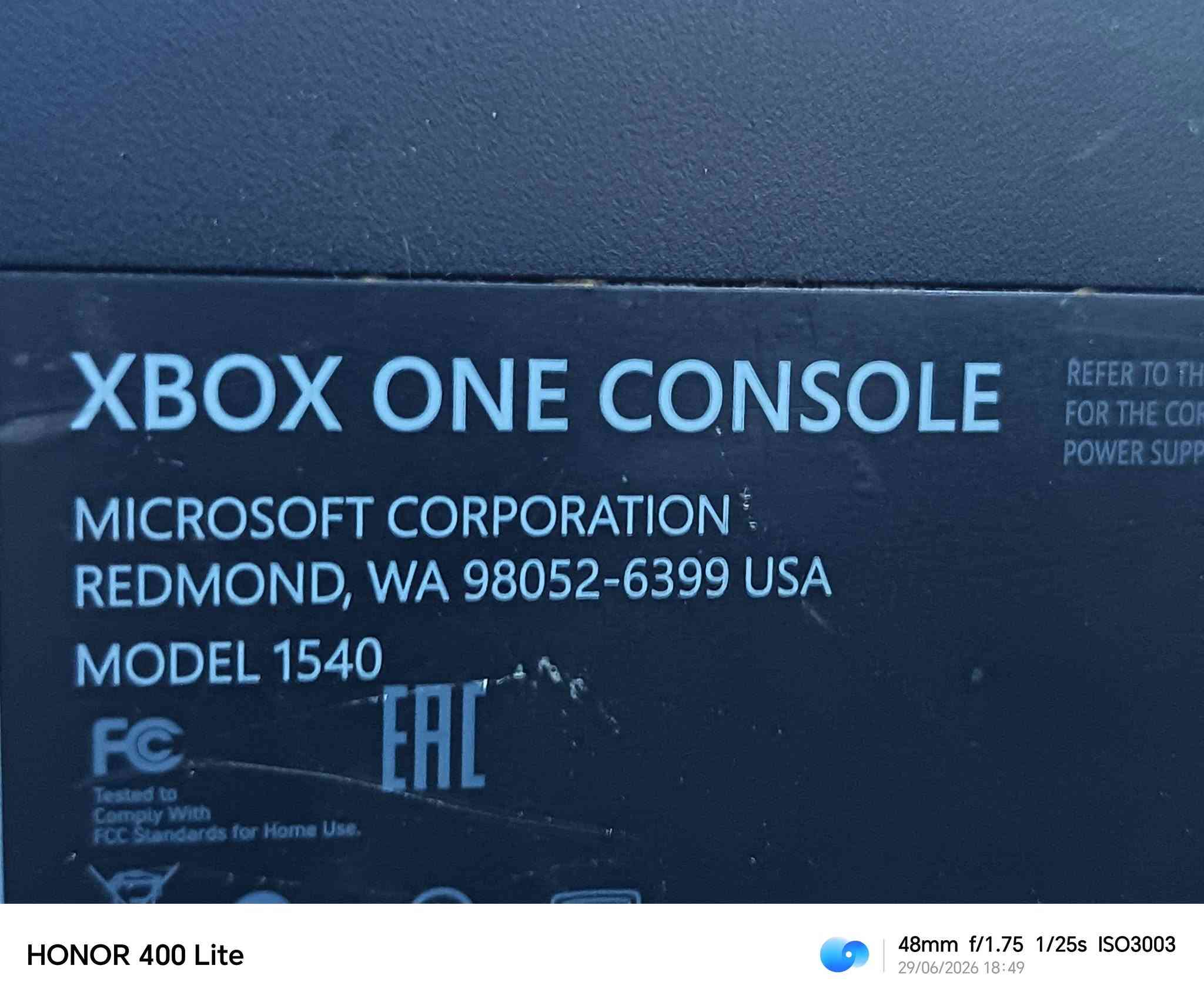 XBOX ONE FAT
⭕ الجهاز نضيف ما بي اي عطل عن الحلال و الحرام شويه مشخط 

⭕ الجهاز حديث و يدعم الاونلاين ( طور لعب الجماعاي ) 

⭕ ياتي مع الجهاز  

🔷 سلك الكهرباء + محول الكهرباء 
🔷 سلك الشاشه (HDMI)
🔷 سلك الانترنت ( ethernet )
🔷 يدة تحكم 

‼️ملاحظة ‼️
يدة التكم فيها عطل بسيط 
العطل : زر LT يضغط من تلقاء نفسه

⭕ سعة التخزين الداخلي للجهاز 500GB ⭕

⭕ الجهاز يشغل العاب الحديثة مثل ⭕

♦️fc (fifa) 26🎮
♦️call of duty bo7🎮 
♦️read dead redemption 2 🎮
♦️Grand theft Auto v 🎮
♦️ fortnite 🎮
♦️e football ( pes ) 26🎮
♦️Forza horizon 5 🎮
♦️cyberpunk 2077 🎮
♦️call of duty warzone 🎮
♦️shadow of the tomb raider🎮 
♦️resident evil village 🎮
♦️ resident evil 3 remake🎮 
♦️Minecraft 🎮

‼️🔥🔥و سيكون هناك خصم على السعر🔥🔥 ‼️

السعر قبل الخصم :  110 الاف
السعر بعد الخصم :  95الف  🔥🔥
بي مجال بسيط 

موقعي : النجف حي النداء 

للاسف لا يوجد توصيل


**إذا كنت صاحب هذا الإعلان وتريد حذفه لأي سبب، رجاءا أرسل رسالة إلى الدعم الفني**
