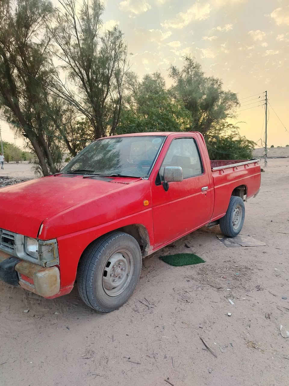 سيارة نيسان موديل 2000 مكفول رقم بصرة شرط تحويل اتصال
***********
