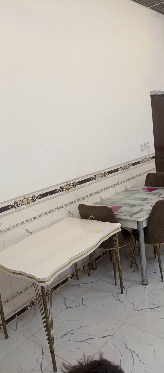 سلام عليكم ميز طعام  انضاف سعره ٢٥٠ شلع واذا واحد سهله  العنوان قضاء الصادق ***********
