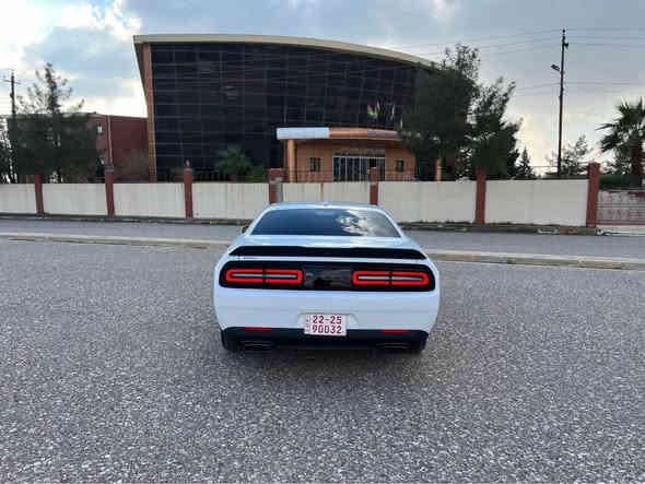 دۆج جالینجر R/T ٢٠٢٣ اخر اصدار سیارە موسفات فول بس بدون فتحە شاشە کبیر و سماعات الباین و سوكان شفتات 
سياره جاهزه ١٧ الف ماشیە
صبغ: بس بونيت و باب مبدل بيلادي نفس لون و جاملخ بس بخ مال امريكا و بدون دواخل و ارباك سيستم و سيارة بدون رقم شرط ترقيم و ترقيم دهوك فقط و مكان سيارة عقره 
سعر ١٩٢ و مجال
رقم شاصي : 2C3CDZBT9PH658522
رقم تليفون و واتسئاپ : *********** اكر
