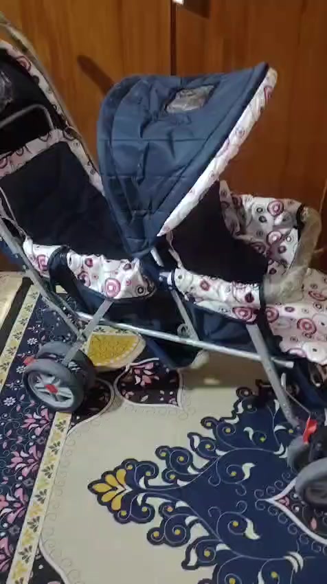 عربانه اطفال ثنائيه اصليه امانه الله اشتريتها وما مستخدمتهاا ابدد سعرها 100 وبيهاا مجال 
عنواني بغداد البلديات للتواصل خاص او واتساب ***********
