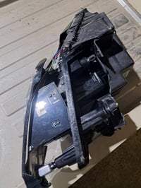 تحيه طيبه   بروجكتر فورتي جهة الايمن كسر بي الجامه شغال ومابي شي  قيم ...