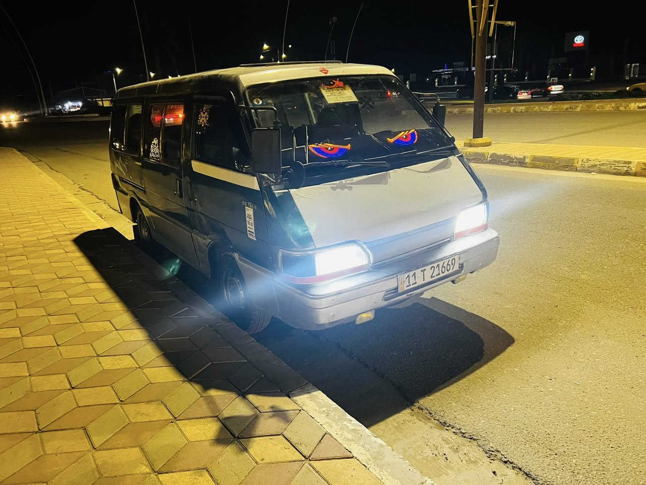 سلام عليكم للبيع موديل 94 سنوية30 مكان أبو غريب ***********
