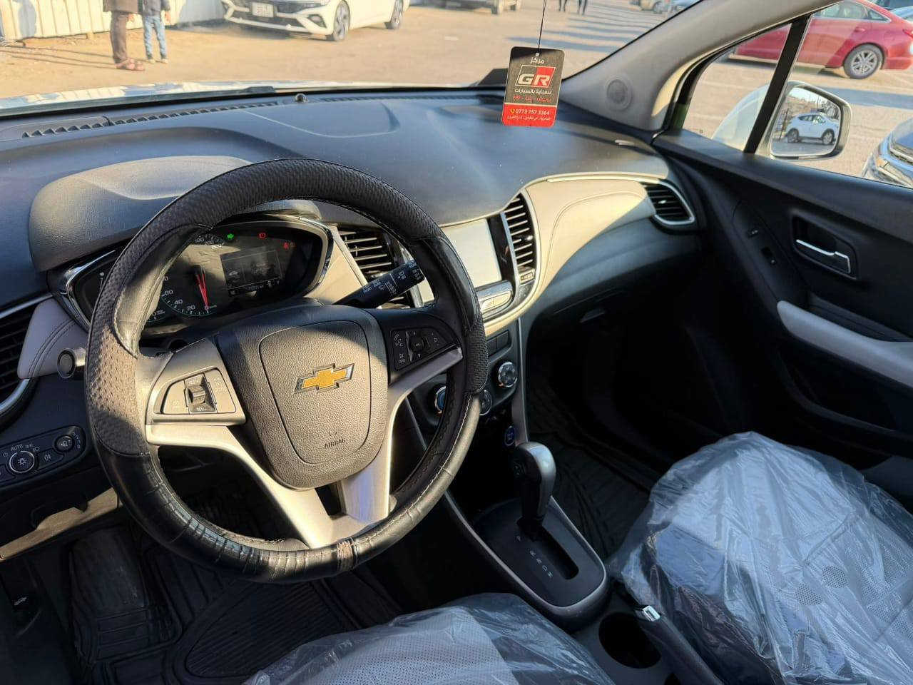 السلام عليكم شوفرليت تراكس شركة المنصور موديل2018 ماشيه 77الف السعر 107ورقه مكاني السيارة بغداد هذا رقم التليفون ***********
