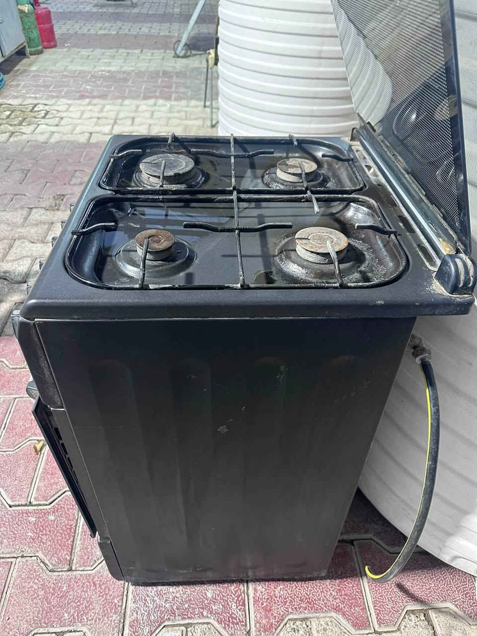 طباخ اربع عيون شغال
سعره بلاش 35 الف فقط

‭***********‬
