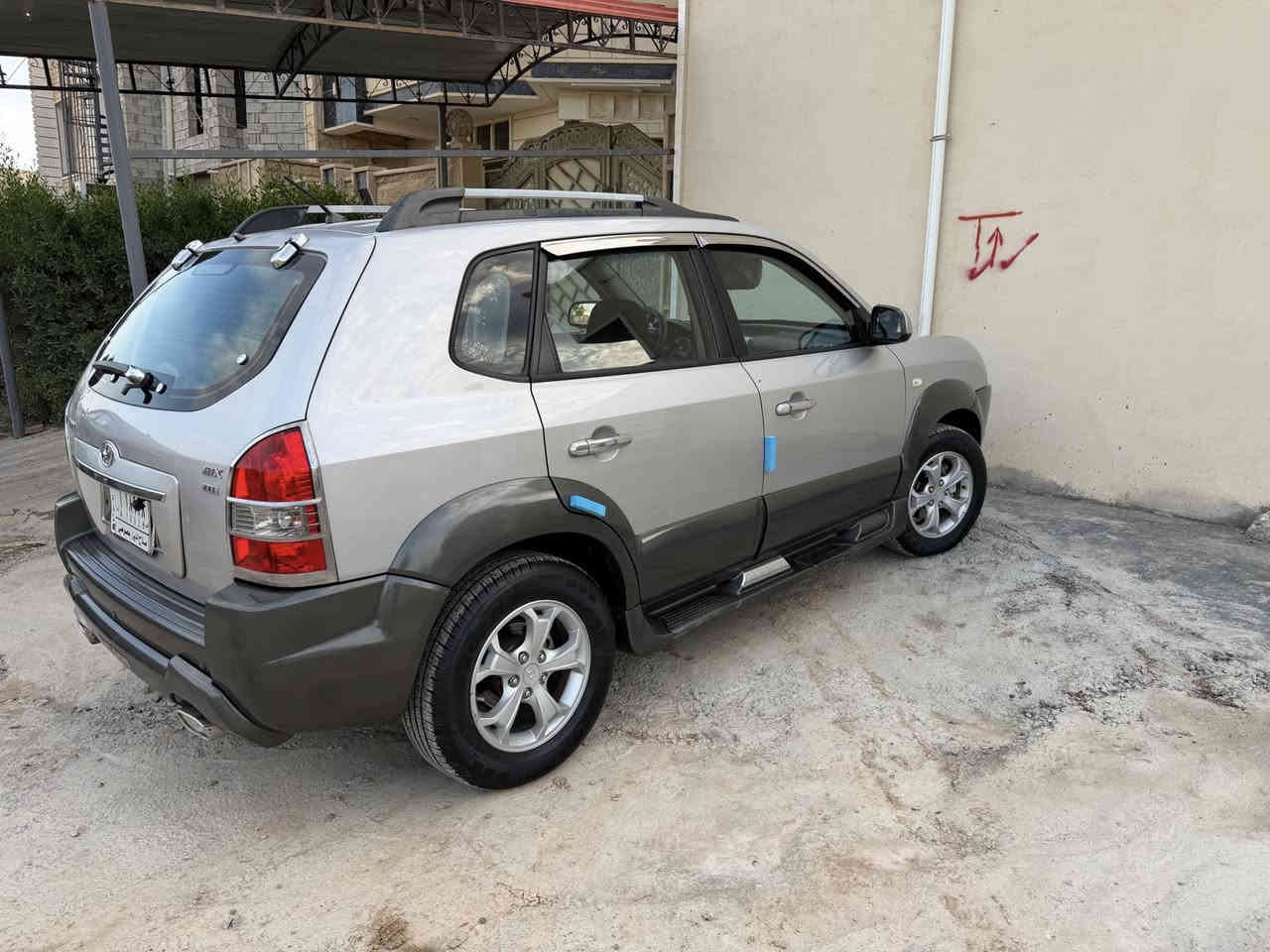 السلام عليكم
الحلال للبيع نقد فقط بدون اقساط وعده
توسان ٢٠٠٩ خليجي كوري محرك ٢٠٠٠
كير محرك شرط مكفوله 
تبريد تدفئه صدر تايرات كلها شرط 
بدون اي نقص السياره
السياره مكفوله من الصبغ والتبديل شرط
بيها مكانين بارد بسيط
رقم صلاح الدين الماني تحويل مباشر
السعر ١١٥ وبيها مجال جدآ بسيط
مكاني تكريت 
‭٠٧٧٢ ٩٦٨ ٥٢٤٢
