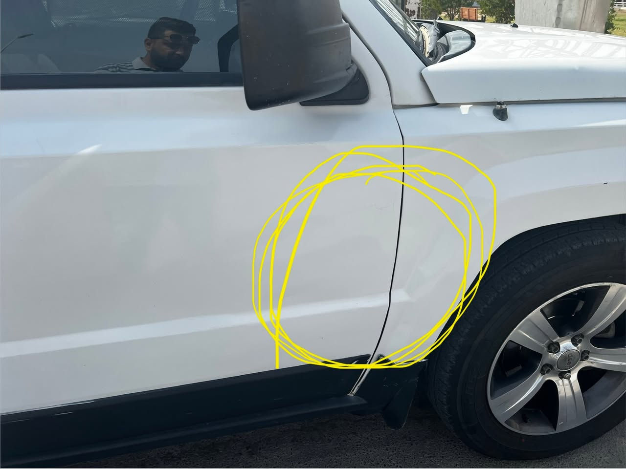السلام عليكم
جيب باتريوت ٢٠١٦ للبيع فول مواصفات 
فتحة سقف
تحكم ستيرن
مثبت سرعة
تشغيل عن بعد
فور ويل 4*4
شاشة اندرويد ام الفان التبريد الي يجي اللمس سريع تدعم كاربلاي واندرويد اوتو
عليهه لايتات زنون عدسه زارع 
السيارة ماشية ١٤٤ الف كيلومتر قابل للزيادة السيارة جاهزة للاخير مابيهه برغي نقص ماتخسر عليهه ربع دينار ماعدا بروجكتر امامي واكع 
تبريد ثلج و خير من الله منظومة جديدة
حدادية كاملة
كير ومكينة مكفولات ع وضع الشركة
حادث السيارة جاملغ ايمن  وبنيد مبدل بامريكا 

وبالعراق فقط بداية باب العبري و الجاملغ موضح بالصور 

الرقم ذي قار بإسمي تحويل ثاني يوم والسنوية ما صاقطة 
السعر المعروض ١٨ مليون عراقي وبيهه مجال لأن مستعجل ع البيع 
البيع فقط نقد 

***********
متوفر اتصال و واتساب بهذا الرقم
مكان السيارة سوق الشيوخ و ناصرية مركز
