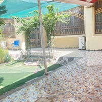 دار للبيع فقط مساحة 327متر   سند 25 ب اسمي يحتوي البيت ع غرفتين نووم  ...