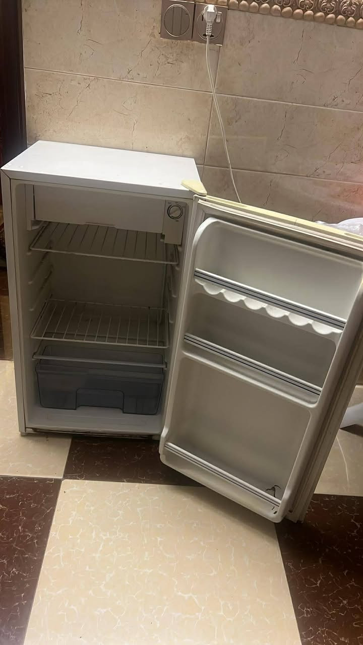 ثلاجة مال غرفه للبيع شغاله ونظيفه السعر ٧٥ الف وبي مجال التواصل ع خاص المكان موصل بالايسر


**إذا كنت صاحب هذا الإعلان وتريد حذفه لأي سبب، رجاءا أرسل رسالة إلى الدعم الفني**
