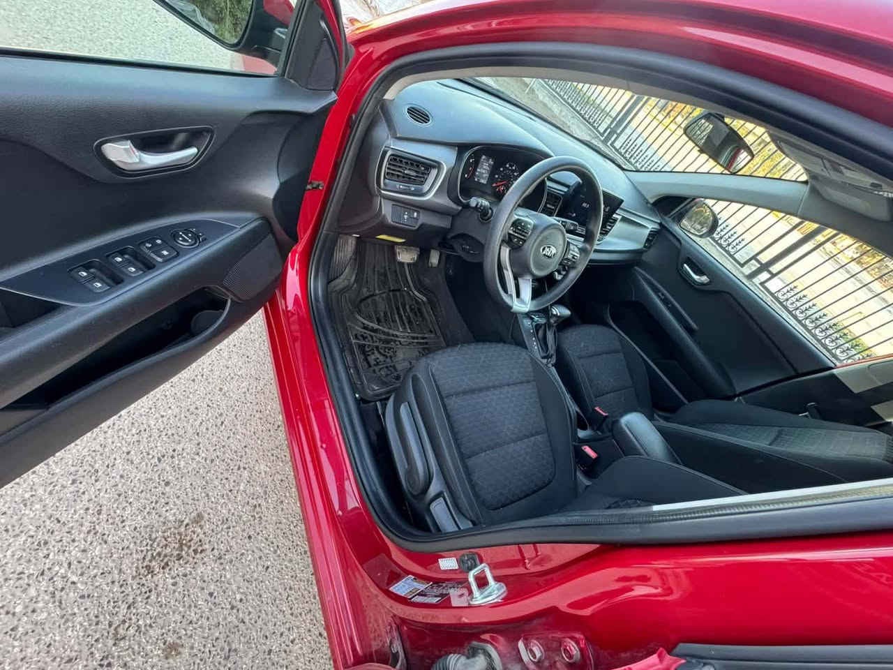 كيا ريو 2021 كلين تايتل ماشيه 23 الف ميل
مواصفات ستندر محرك 1600 دوش
رقم اربيل تحويل مباشر 
مكانها شارع فلسطين
للبيع فقط السعر 122 ورقة مجالها بسيط
مكلف بالنشر للاستفسار ***********
