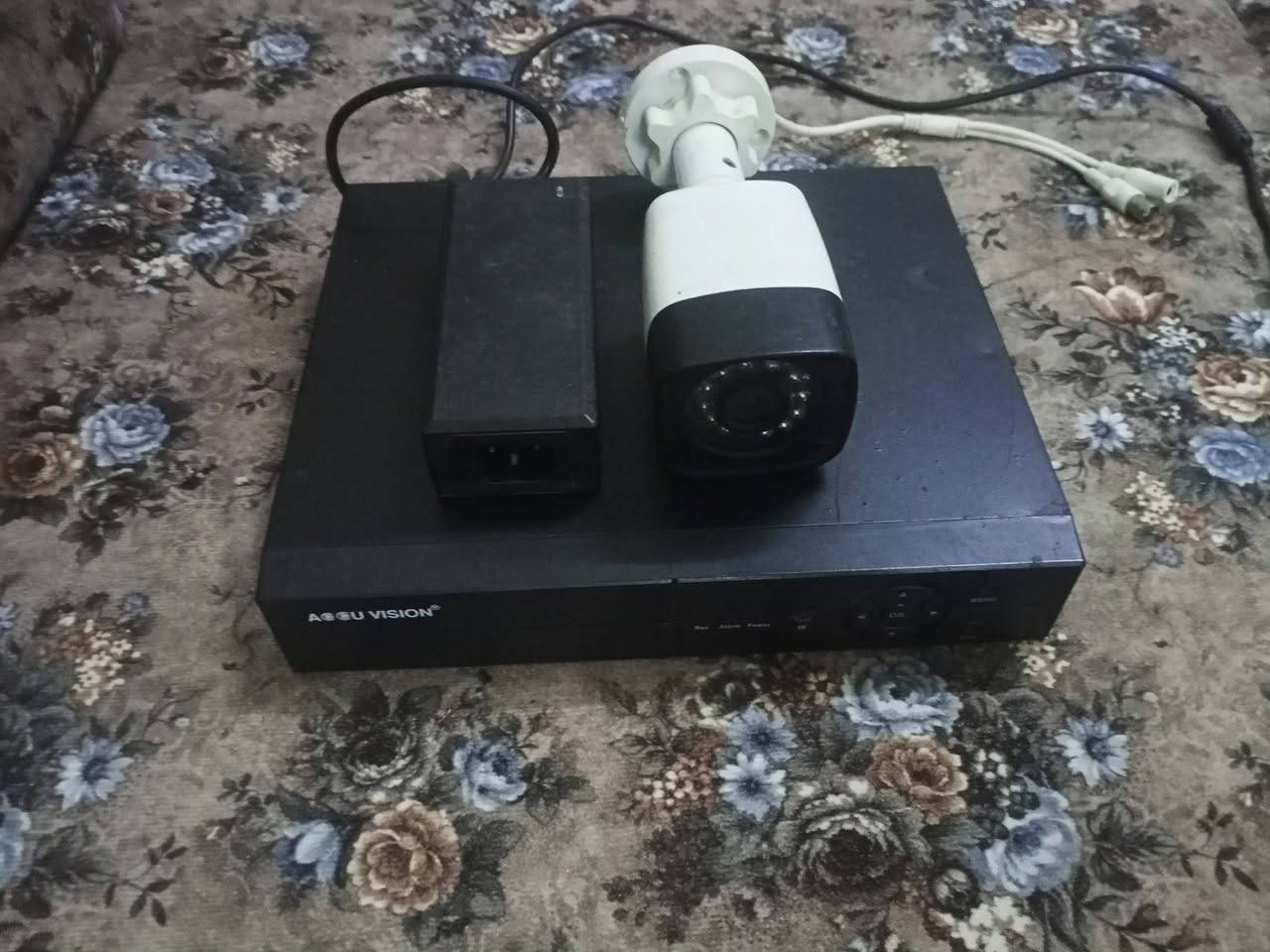 اغراض للبيع كلهم شغالين والشراي يتصل على الارقام ***********/***********عنواني ايسر سايدين حي النور قرب مجسر المعارض
