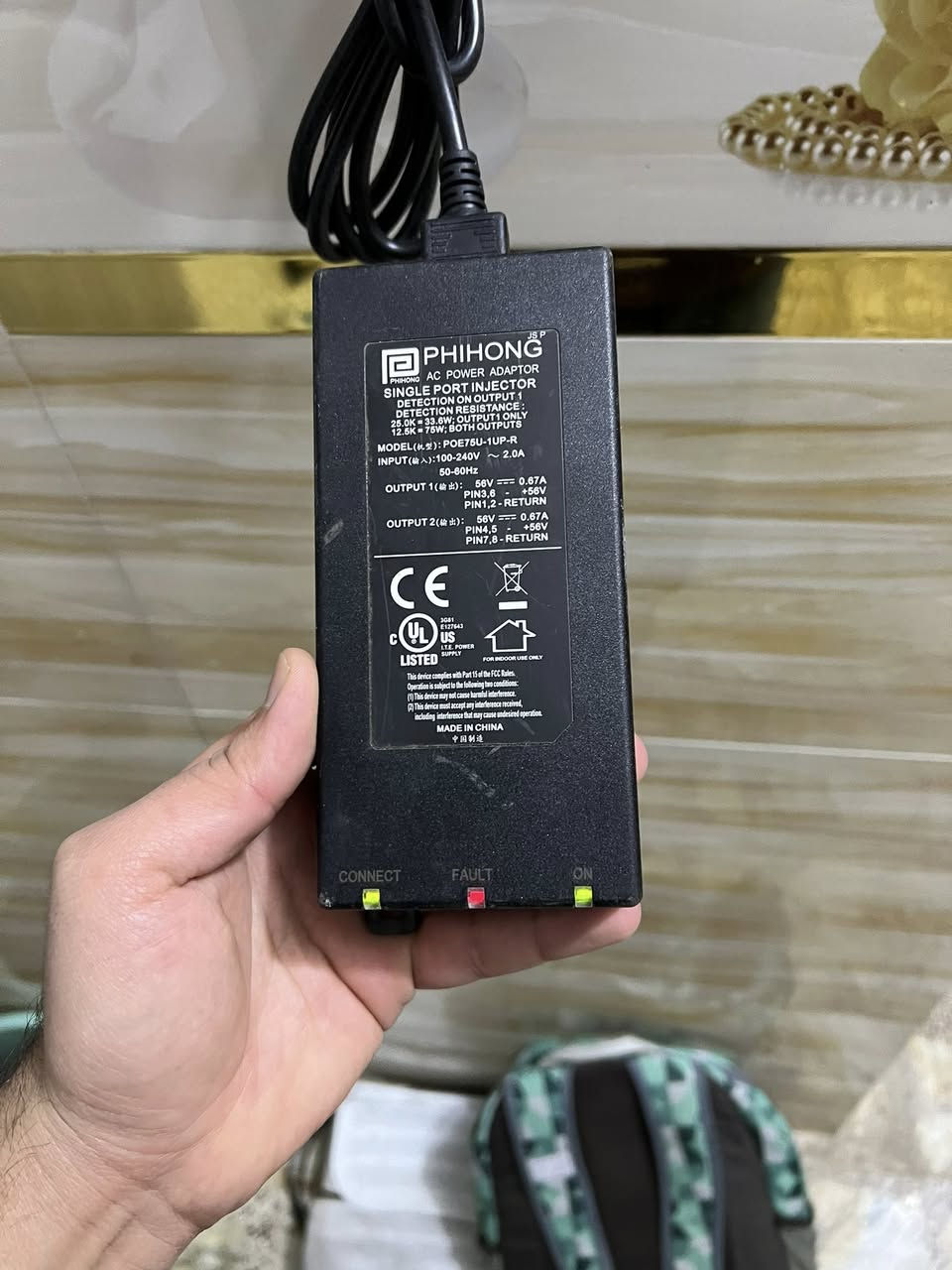 محولات عدد 3  الكبيرة v56 والصغار v48 كلهن ب 30 الف راوترات بورد مايكروتك ماعرف مال شنو يعرهن ثنينهن ب 25 موجود توصيل ***********
