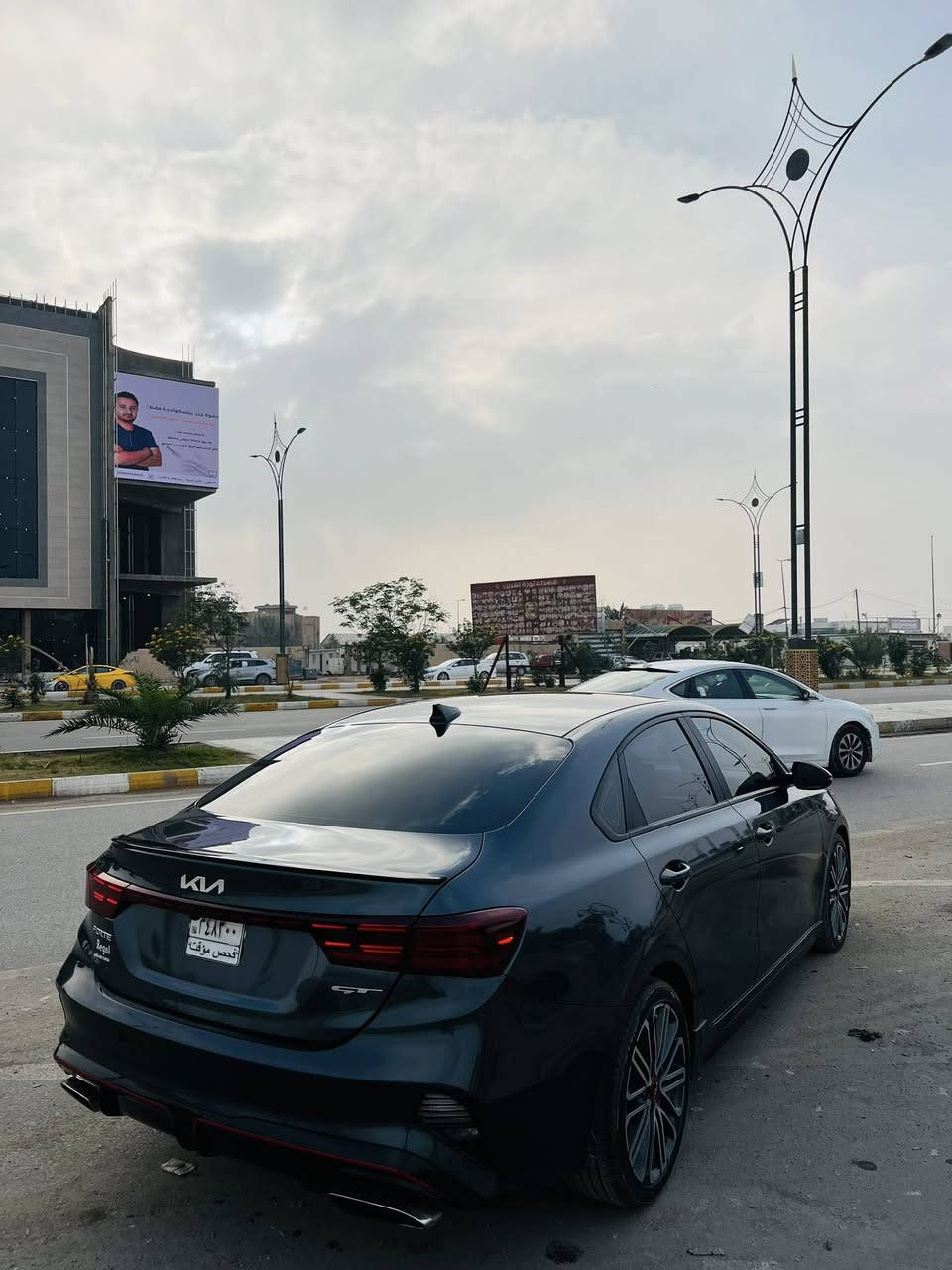 السلام عليكم للبيع 

كيا فورتي ( جيتي  ) فول رقم ذي قار حره بسمي 
وارد امريكي 
ماشيه 30مايل 
موديل 2024
دخول بصمه ذكي
نظام ترحيب
تشغيل عن بعد 
بصمة ابواب
حجم المحرك1.6T✈️  
شاشة كبيرة Apple Car Play
سايد بريك بصمه
اوتو هولد Auto Hold
حساس ضغط الاطارات 
 كامره دواره خلفيه 
رادار امامي 
 اشاير في المرايا+رادرات جانبية
نقطه العمياء
قيادة ذاتيه 
تحديد مسار
مثبت سرعه Cruise
توقف ذاتي
تبريد شاشة + مناخ منفصل  
كشنات(GT )
اشاير بالمري 
لدترحيب 
لد امامي LED
لد خلفي LED
جنطه كهربائي 
ويل كب كروم 
سبايدر خلفي
اوضاع قياده Drive Mode
نظام سبورت sport
 نظام نورملNormal
نظام سمارت Smart
تحكم ستيرن جهتين  
دركة سبورت (GT)
مكان ناصريه تقاطع الرايه
السعر 170 وبيها مجال للشراي
الاستفسار التصال عل هذا ***********
