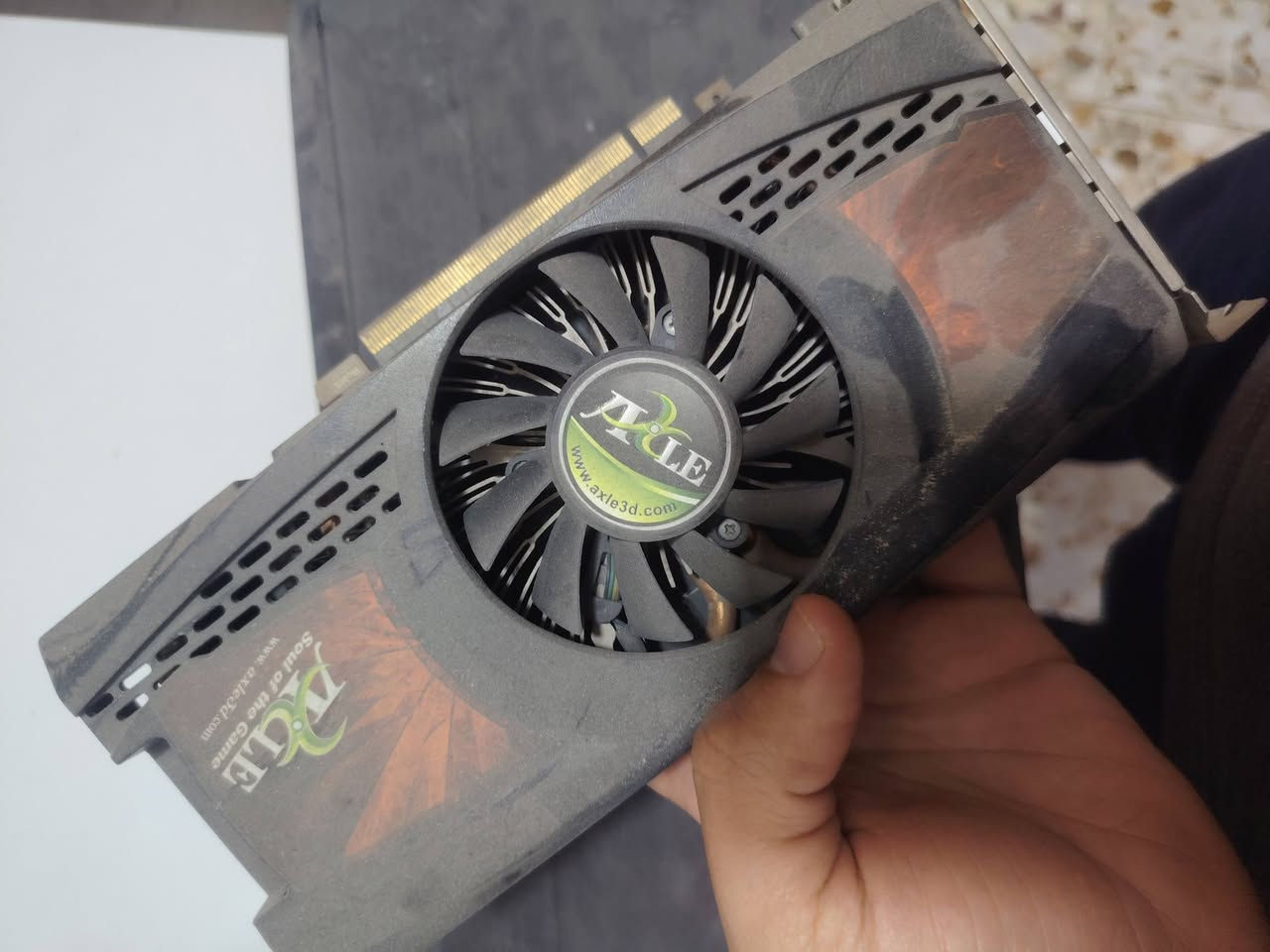 كيس mid
يعني ياخذ بوردات  صغيرة مو atx

وكروت ثنين ١٦٦٠ و الثاني قديم  يطلعن صورة فقط بايوس بعد تثبيت التعريف تروح الصورة مااعرف شنو مشكلتهن  هن ياخذوهن للعرض فقط

الكيس والكروت ثنينهن سعرهن 65 الف بيهن مجال قليل

ماعندي توصيل) مكاني فلكة حي النصر بغداد)

 *********** واتساب رسائل فقط
