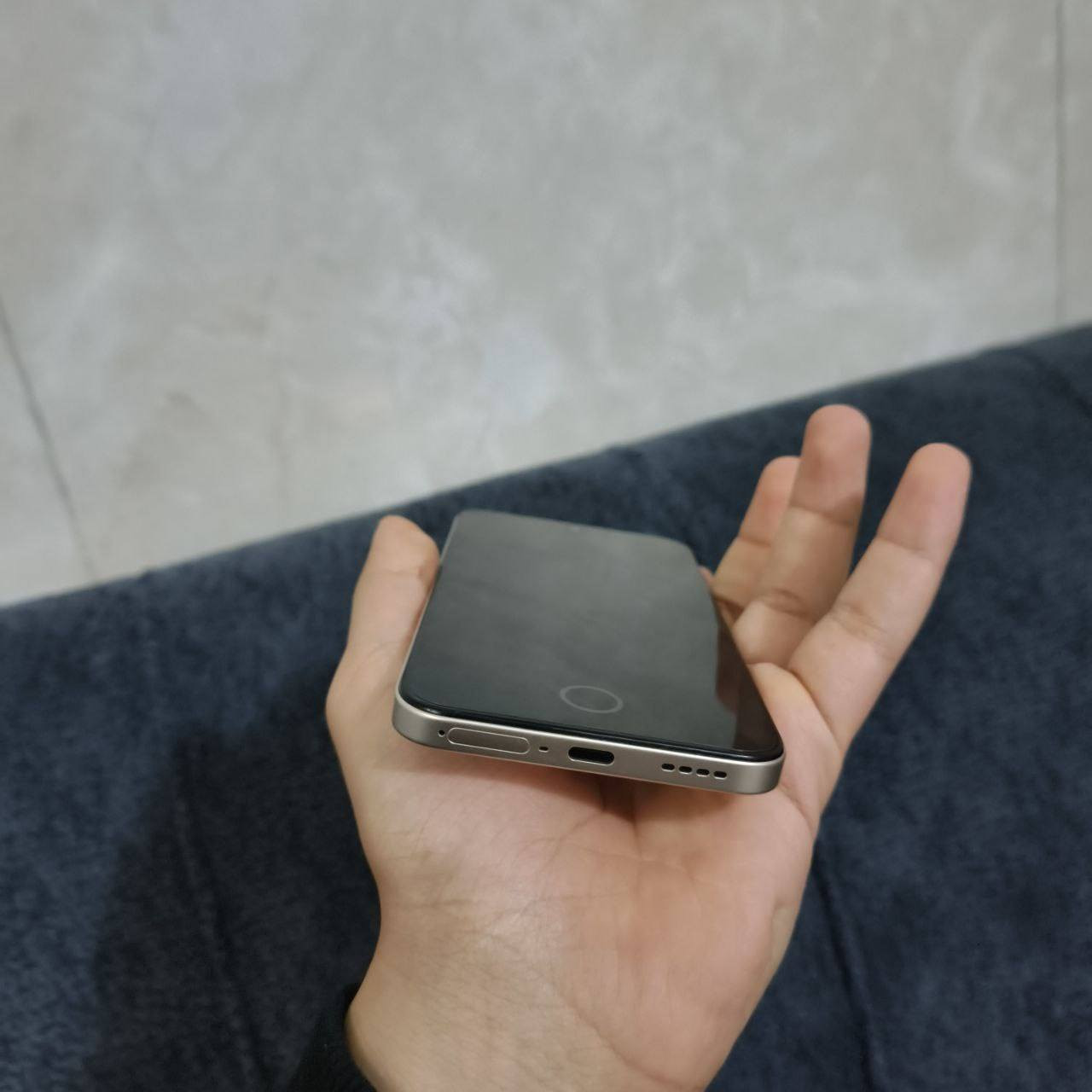 جهاز realme 15T الجديد ضد الماء وضد الكسر ببطارية 7000 ملي جدا جديد نظافة 100٪ والنظام قوي مدعوم بالذكاء الاصطناعي جهاز جدا ذكي  اخذته قبل فترة جدا قصيرة والكارتونة والغراض موجودة الجهاز لزمته حلوة وخفيفة رغم حجم البطارية والشحن جدا سريع لون الظهر متغير اريده مراوس ب ايفون 13 برو ماكس


**إذا كنت صاحب هذا الإعلان وتريد حذفه لأي سبب، رجاءا أرسل رسالة إلى الدعم الفني**