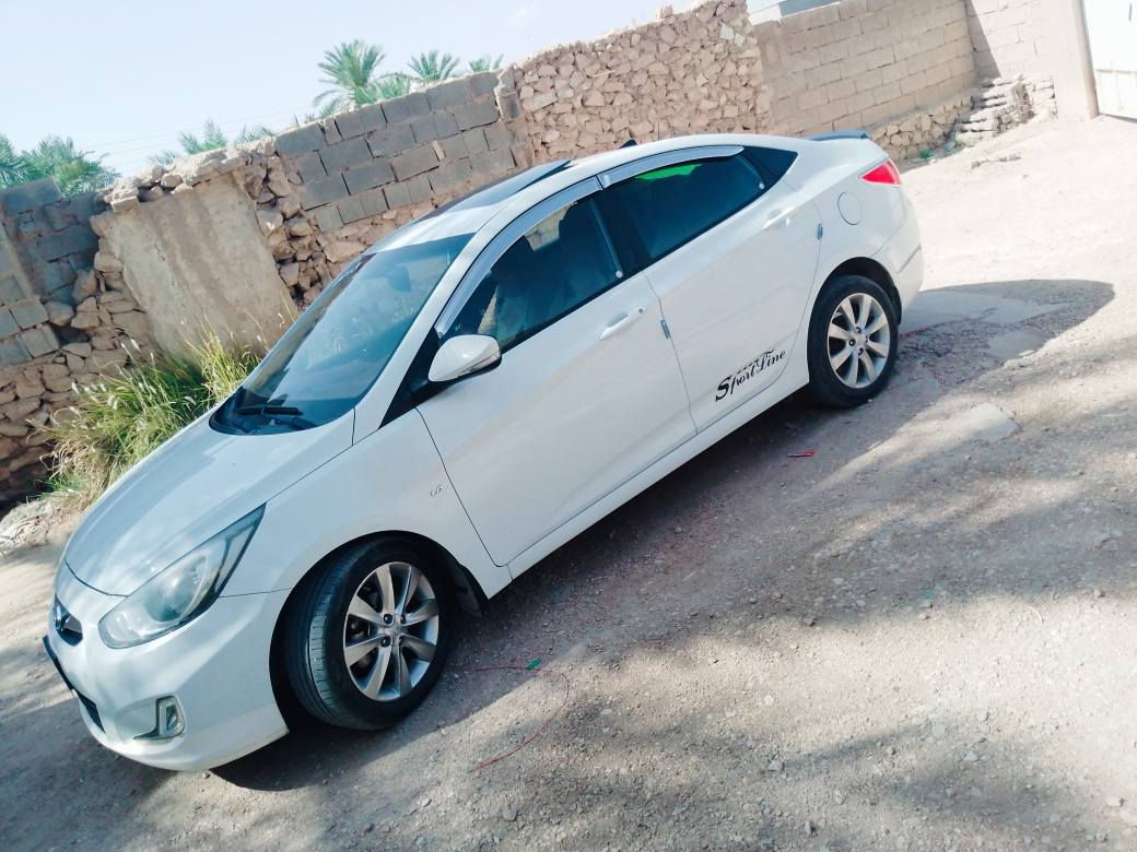 السلام عليكم هونداي اكسنت للبيع موديل ٢٠١٢ فول مواصفات بلو رقم انبار باسمي محرك ١٦٠٠  خليجي قطرتين مكفوله من الضربه والتبديل حتى الدعاميات مكفول مواصفاتها تنته شاشه خمسه ويل كب تحكمات ستيرن تدفئه تبريد فول الاستفسار مراسله ع خاص او ع رقم *********** مكان السياره الانبار حديثه
