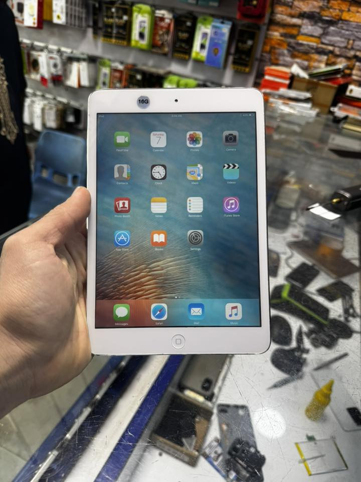 ايباد 5 ميني 
ذاكرة 16g للبيع ب45 الف 
***********
