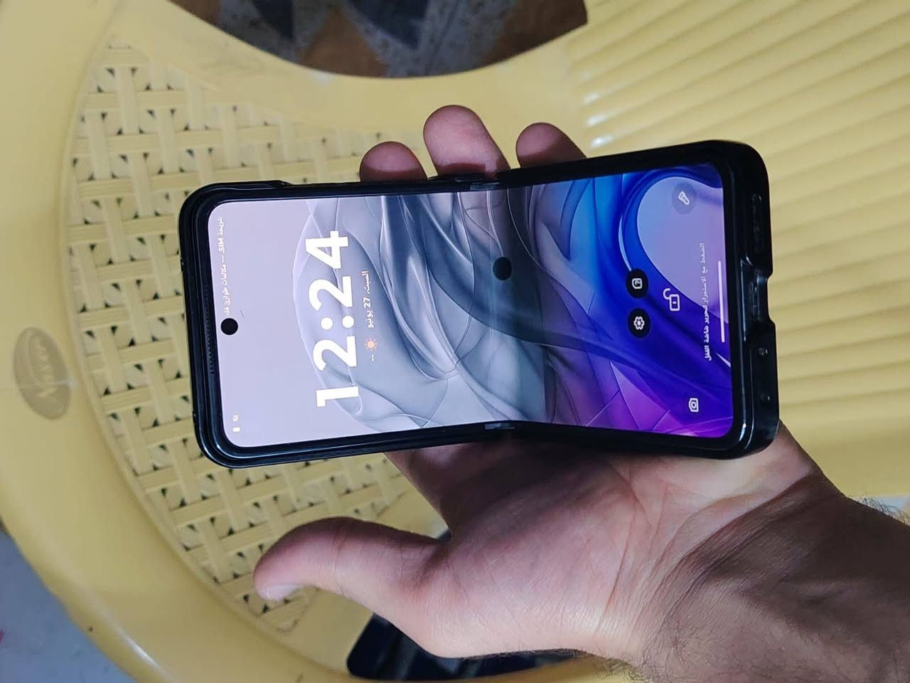 Motorola razr 50s

قابل للطي (Flip)

شاشة بمقاس 6.9 بوصة من نوع pOLED بتردد 120Hz لتجربة تصفح وألعاب سلسة جداً.

المعالج: MediaTek Dimensity 7300x

ذاكرة 256 

ملاحظة مهمه توجد نقطة سودا بشاشة  ماماثره نهائيا. ملاحضه الجهاز عالمي بي مواصفات رهيبه ماشالله ذكاء اصطناعي يدهم ضد الماء  والغبار بي معالج قوي جدآ داينمستي مال العاب 120 فريم كله شغال شحن فول كفاله للبيع أو مراوس شعندك نزل السعر 320 وبي مجال


**إذا كنت صاحب هذا الإعلان وتريد حذفه لأي سبب، رجاءا أرسل رسالة إلى الدعم الفني**