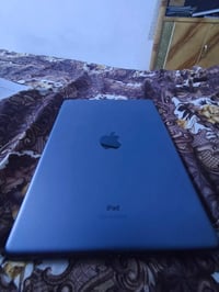 ايباد 9 • ٦٤ • نضيف