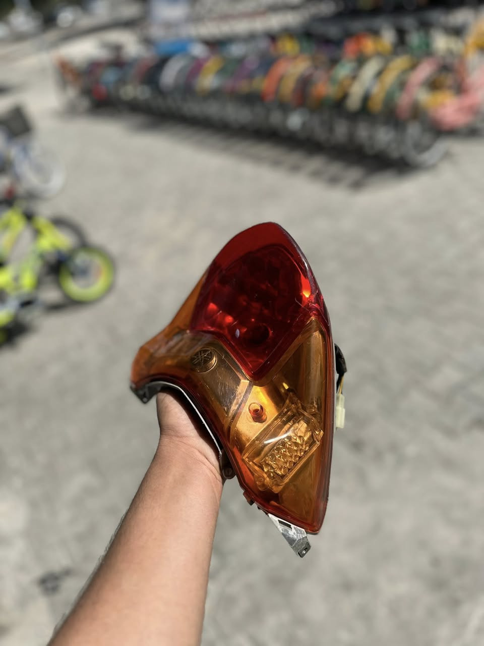 سلام عليكم غراض ماكس للبيع أي ستفسار خاص توصيل موجود ***********
