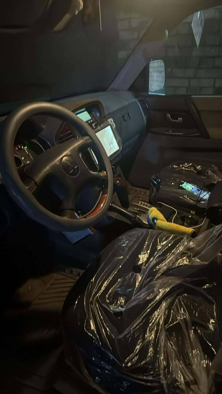 السلام عليكم من رخصت الدمن المحترم للبيع باجيرو موديل 2006 كصه قماره فول وضع الشركه جاهز الخير مابيه نقص برغي فور ويل فول مواصفات السعر 55المكان واسط متومه بغداد فول دك حاسبه بكل العراق اتصل وبلخدمه ***********
