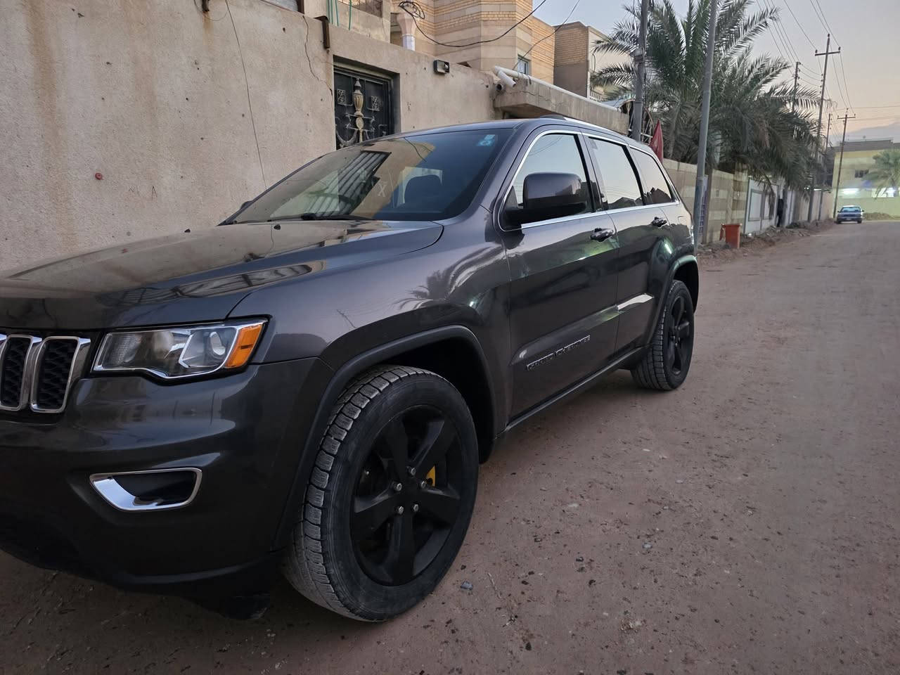 للبيع جيب كراند شيروكي لاريدو 2017 وارد أمريكي

 محرك 3.6 V6   ممشى 136 ألف كم  رقم بغداد  السيارة باسمي وجاهزة للتحويل مباشرة (ثاني يوم)  موقع السيارة: محافظة البصرة  مكفولة مكينة وكير وتبريد وحدادة  السيارة بحالة جيدة وجاهزة للفحص بأي مكان

ملاحظة: وارد أمريكي وداخلة بدون حادث  ، فقط كلير بالقمارة. وعند وصول السيارة إلى الميناء تم اكتشاف سرقة البونيد، لذلك تم استبداله ببونيد تجاري، ولا علاقة لذلك بأي حادث أو ضرر هيكلي. يوجد بارد بسيط بحجم يقارب الشبر موضح بالصور.

سيارة نظيفة واستخدامها ممتاز، جاهزة للاستعمال والفحص خير دليل.

 السعر: 185 ورقة وقابل للتفاوض .

 الموقع: البصرة  للتواصل: اتصال أو واتساب
***********
***********
