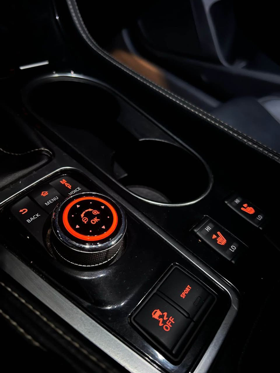 السلام عليكم
نيسان مكزما SV فول عدا فتحه 2021
بصمة شاشة كبيرة كامرا 
🟩 
             
    وارد امريكي  صبغ فقط بنيد بدون حادث 
   
المواصفات:
1- فول تحكم ستيرن
2- تشغيل عن بعد
3- قياده ذاتيه
4- بصمة تشغيل 
5- بصمة أبواب 
6- بصمة صندوگ
7- تحديد مسار وتنبه الخطوط البيضاء عنده الانحدار
8- رادار أمامي 
توقف اجباري مانع التصادم

9- رادار جانبي (نقطة عمياء)
10- رادار خلفي توقف ذاتي

12- أوتو هولد

14- كشنات جلد
17- كرسي السايق كهرباء
19- محرك (6) سلندر

21- المازدات فول زنون مع حاجب Lad

22- سستم سماعات
23- كار بلي 
24- شاشة دشبول لعرض الأعطال والتحكمت
- 
26- منفذين USB- AUX - Tbcطاقة 12V-
 بلوتوث
27- كامره دوارة
28- مثبت سرعة  

السيارة رقمها    بغداد بسمي تحويل ثاني يوم    
       
السيارة ماشية 44 مشي امريكا
السسسسعر (160) ورقه وبي مجال
مكاني  بغداد السيديه 
*********** بغداد, العراق
