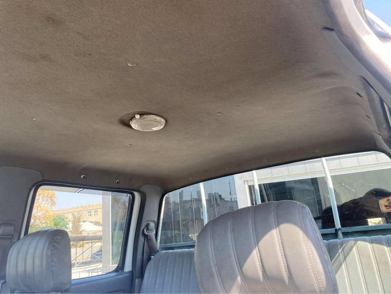 نیسان پیکاب ٢٠٠٢
ڕەقەم دهۆک ڕەقەم و سەنەوی نوێ 
بەناو کردن بەشەرت 
گێڕو مەکینە تەبرید بەشەرت
لێدرانەکی کەمی پێشی لای سەکنی هەیە  شانسی بەشەرت
تەبرید و پاوەر 
پەڵە پەڵە بۆیاغی هەیە بە حیزام دەیفرۆشم سەقف و شان بەشەرت وەرگاراو نیە 
٤٥٠ هەزار غەڕامەی لەسەرە دەیگەرێنمەوە لۆت 
نرخی ٧٨ وەرەقە و مەعمەلە 
ئەگەر موشتەری تەلەفۆن بکە 
وەتس ئەپ ڤایبەر 
***********
*********** كويسينجاك, أربيل
