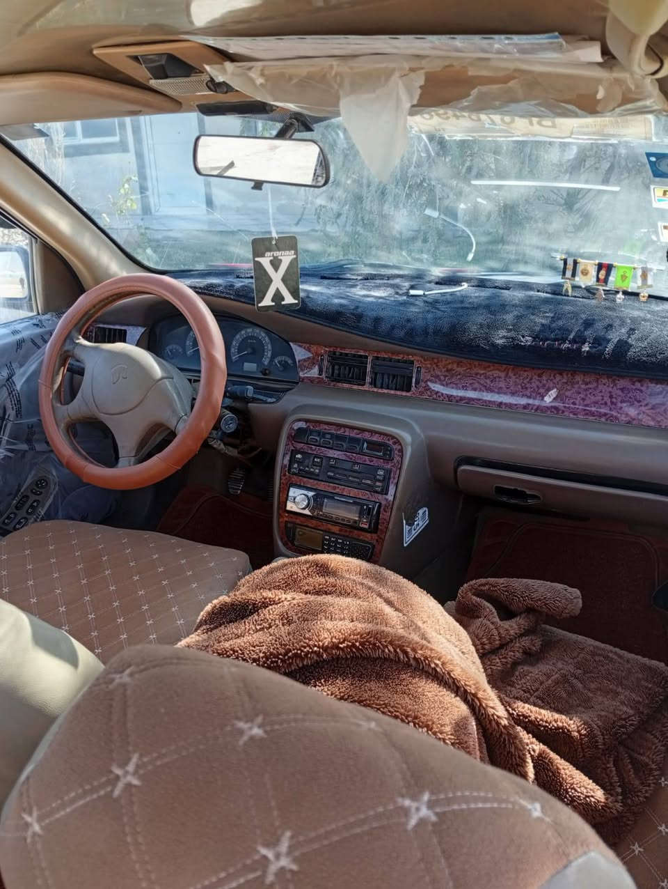 من رخصت مدير الكروب سمند موديل 11رقم بغداد حداديه جديده سياره حلوه السعر 28وبيها مجال بصيد تجي وشوف بعينك بيها جملغ امامي مبدل بدون حادث مكينه بدايت بخار خفيف ترايها حلو***********
