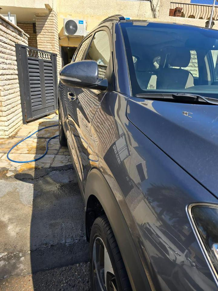 توسان ٢٠١٧ خليجي (جيكي)
السيارة فول مواصفات 
ترحيب
دخول ذكي 
بانوراما 
شاشة اندرويد
كاميرا خلفية
كرسي سايق كهرباء
السيارة ماشية ١٢٨
محرك ٢٤٠٠ 
محرك كير كهربائيات حدادية تبريد مكفولة 
السيارة كلش نظيفة واستخدام شخصي
بيهة بارد قليل كلش

السعر ١٧٣
للتواصل عن طريق الرقم فقط

‪+964 771 608 8606‬
