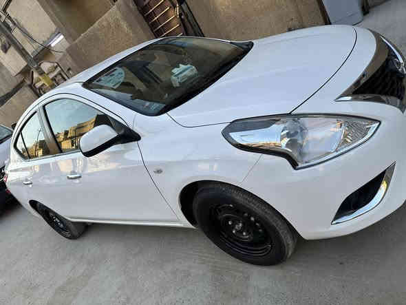 السلام عليكم 
نيسان صني هندي بليته زركة.
للبيع 

رقم بغداد الجديد
سنوية بأسمي لحد 2030
موديل2024

السعر /135
 وبيها مجال بسيط حك الجية

سياره جديده ومكفوله كفالة عامة 
ضمان شركة نيسان السور 
اشتريتهابشهر الثامن 
وبسبب ضرف شخصي عرضتها

 المواصفات المعروفة 
شاشه وكامرة 
سويج ريمونت عدد2
دبل ايرباك 
تحكم ستيرن
حساس تاير 
مانع انزلاق 
يدات نيكل 
نضام مانع الانزلاق ABS 
المحرك  1.5 

ماشيه  1100فقط (يعني بعدها زيرو )

رجاء الي مايعجبه المنشور او السعر لا يعلق ولا شي 
وكل شخص حر برزقه وحلاله 

***********
مكان السيارة بغداد الامين الثانية
