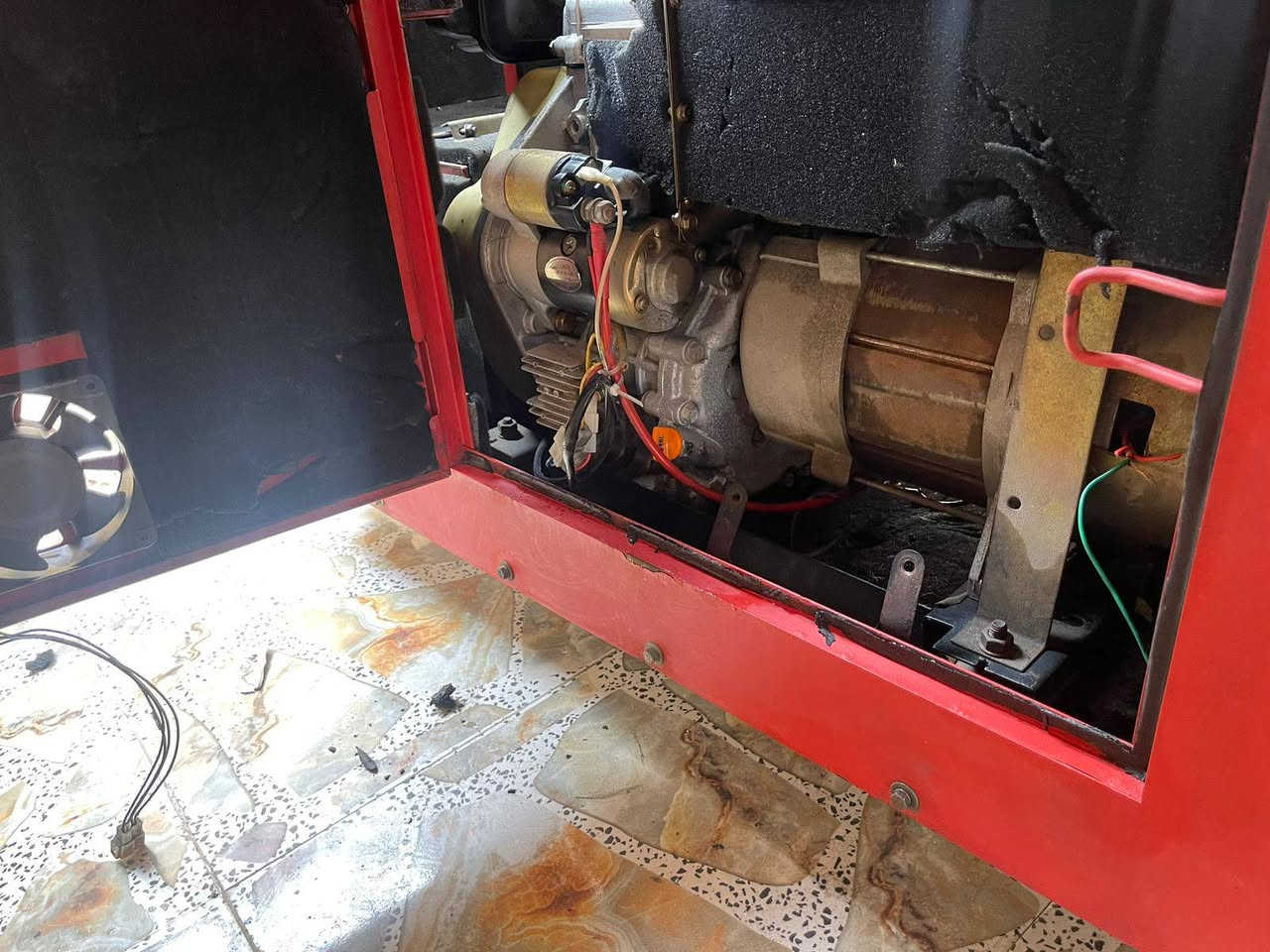 مولده كامه للبيع جديده ماخذته لصولون وهسه عزلته واريد ابيعه ماخذته ب1300 قيم بليرضه بي الله وخابرني ***********
