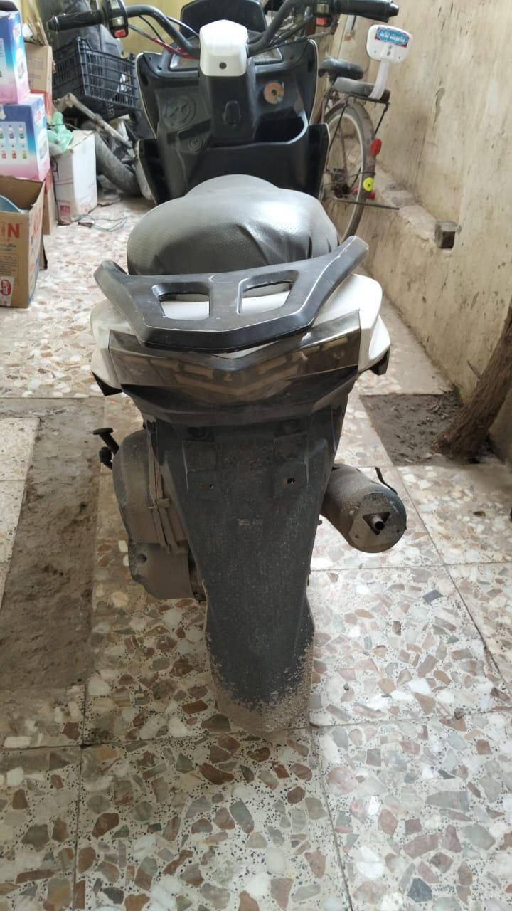 السلام عليكم دراجه سترونك محرك صاروخ شلعه فول معدل فول نكره سلف كهربائيات كلها تشتغل من طول لطول بيها فقط كسر زغير بالكفر الخلفي امام الباقي مكفول سعرها ٣٧٥ مكاني ديوانية


**إذا كنت صاحب هذا الإعلان وتريد حذفه لأي سبب، رجاءا أرسل رسالة إلى الدعم الفني**