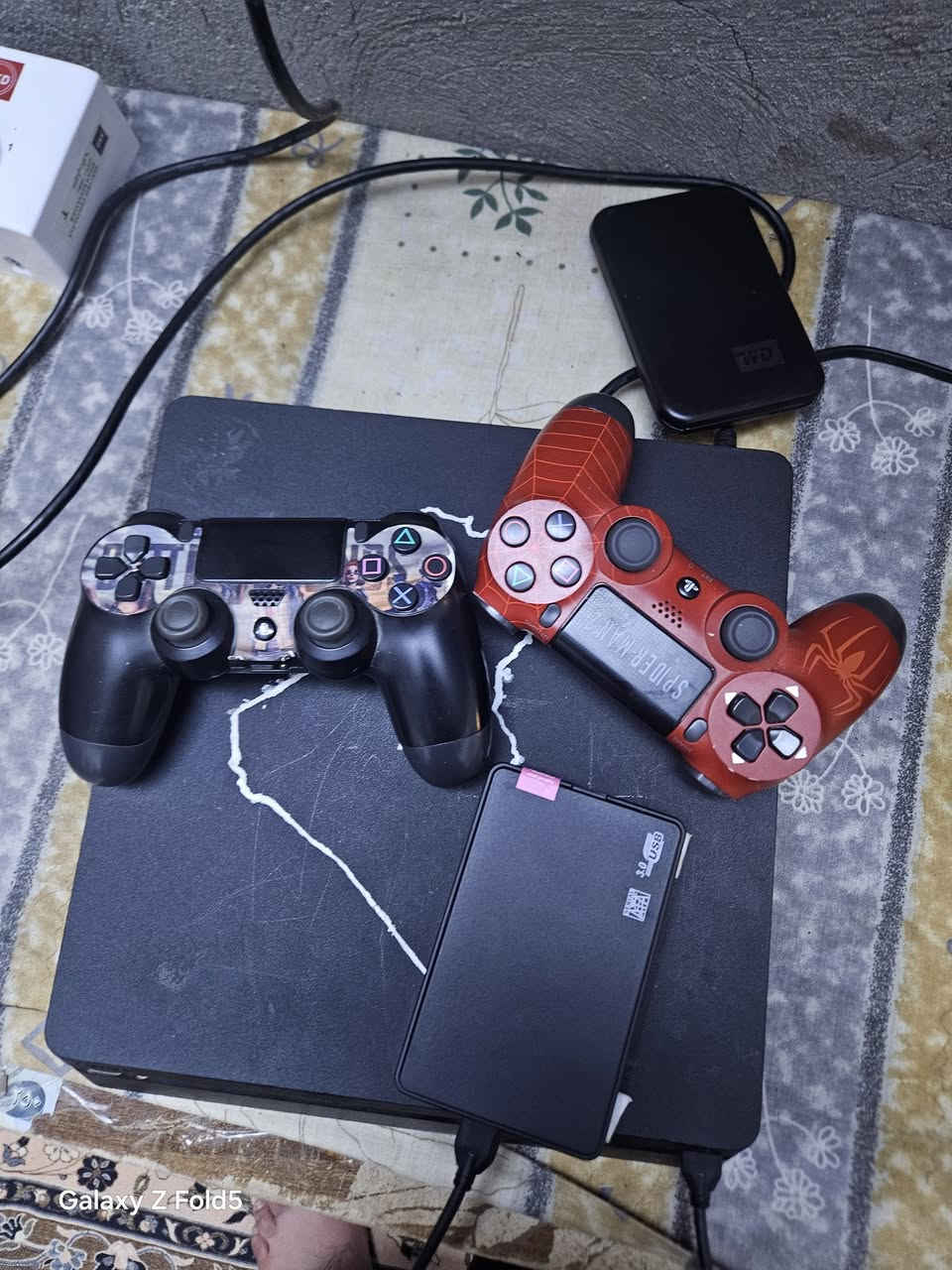 PS4 مهكر اصدار ٩.٠٠  مثل ماموظح امامك تجي جيك وتفحص وتاخذه  مبدل مروحه ومعجون حراري   مابي كل صوته  ومنزل عليه كودفار ٤ و٥ وسبابدى مان ١و٢ مستحل تسمع بي صوت سعر نهائي ٢٨٠  كامل هو قعده وهارد خارجي مساحه ٥٠٠ وخارجي ٥٠٠


**إذا كنت صاحب هذا الإعلان وتريد حذفه لأي سبب، رجاءا أرسل رسالة إلى الدعم الفني**