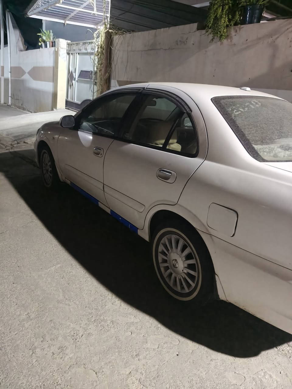 نيسان صني ياباني موديل 2010
السعر 95 $ بطاقة بنزين بيها للاستفسار اتصال ***********
