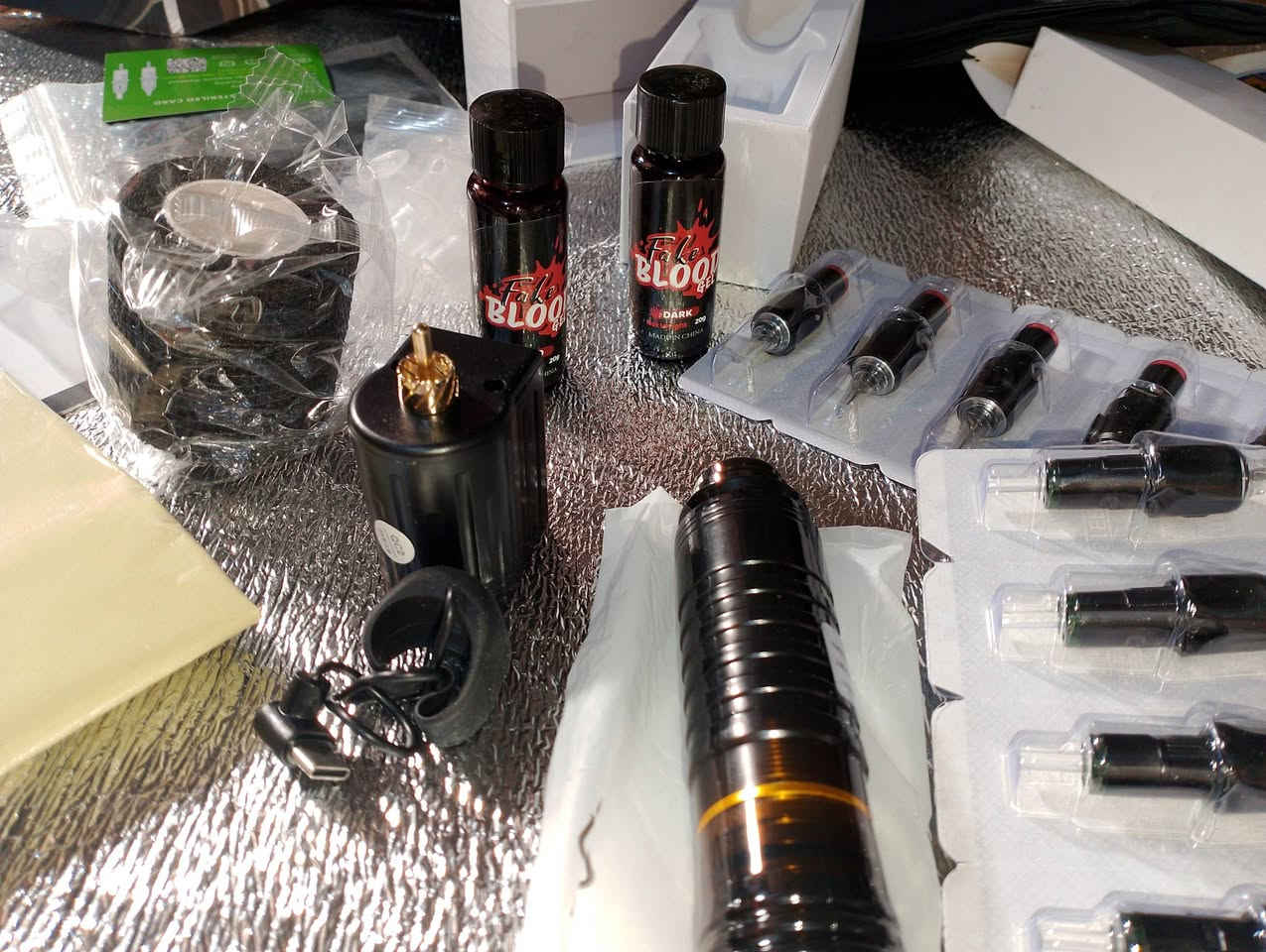 جهاز تاتو ووشم اصلي مامستخدم ابد كل ملحقاته ويا ..
يشتغل ع الكهرباء وع الشحن 
اعلى سعر ابيع


**إذا كنت صاحب هذا الإعلان وتريد حذفه لأي سبب، رجاءا أرسل رسالة إلى الدعم الفني**