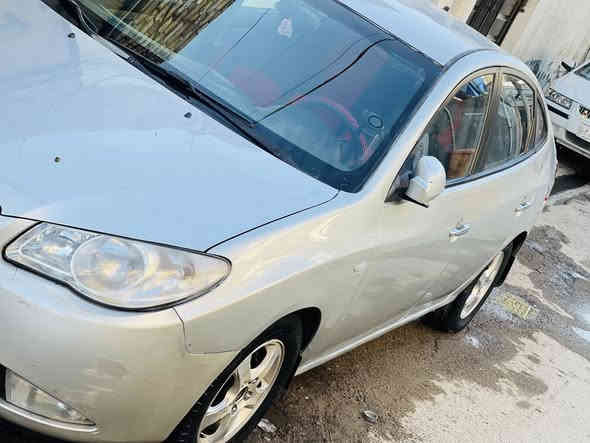 پسم الله الرحمن الرحيم
الانتره ادوات كصه جنطه متومه لوحات وسنويه مكينه وكير وتبريد تخم تاير جديد سياره جديده فول مواصفات عده الفتحه شاشه كبيره اناره داخليه سياره حلوه وجديده سعره ٤٣ وبيه مجال الاستفسار الاتصال *********** مكاني بغداد
