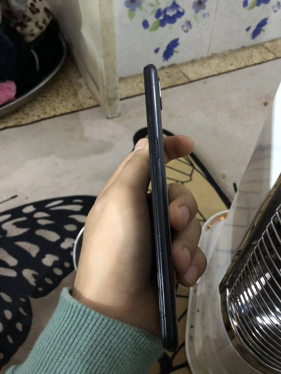 السلام عليكم موبايل اي ١٠ اس ذاكره ٣٢ كله شغال سيم كارت ٢ ورام بصمه وجه وبصمه اصبع كامره خلفيه شغاله بس طايحه الجامه بي فطر بال شاشه باقي الجهاز كله شغال يفيد تصفح او للجهال او تخلي بي سيمكرتاتك ومعلوماتك السعر ٣٥ قفل قفل 🔒 العنوان بغداد الرشاد شارع القاعده رقم الهاتف ***********
